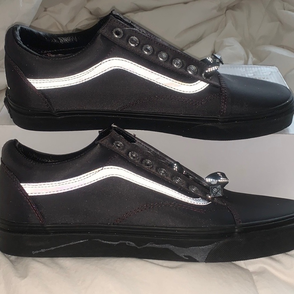 >Ⓜ️HARRY POTTER DEATLY HALLOWS BLACK/REFLECTOR OLD SCHHOL LACE UP BRAND NEW VANS